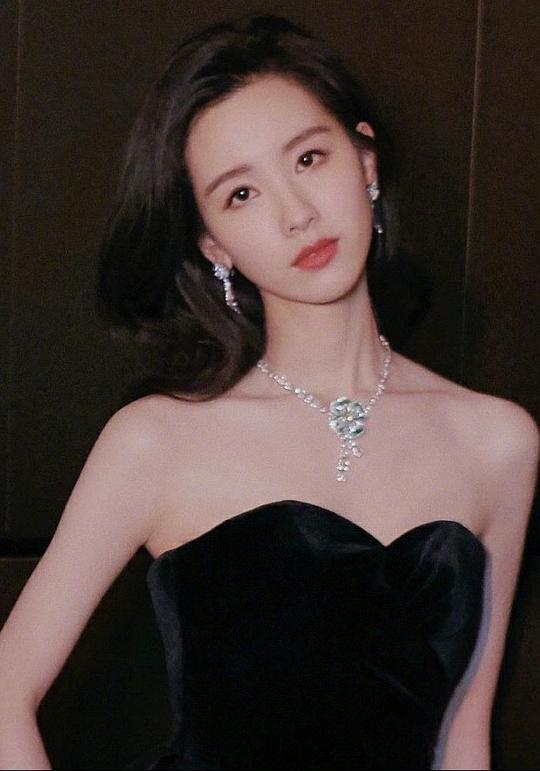 朱成碧